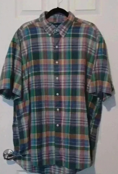 💙🐾Men's short sleeve button down shirt🎉 - Picture 8 of 11